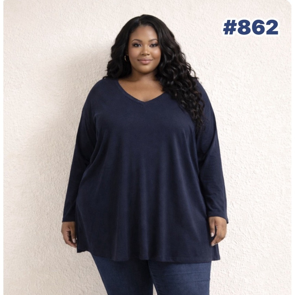 New 30/32 Avenue Navy Top #862*15**